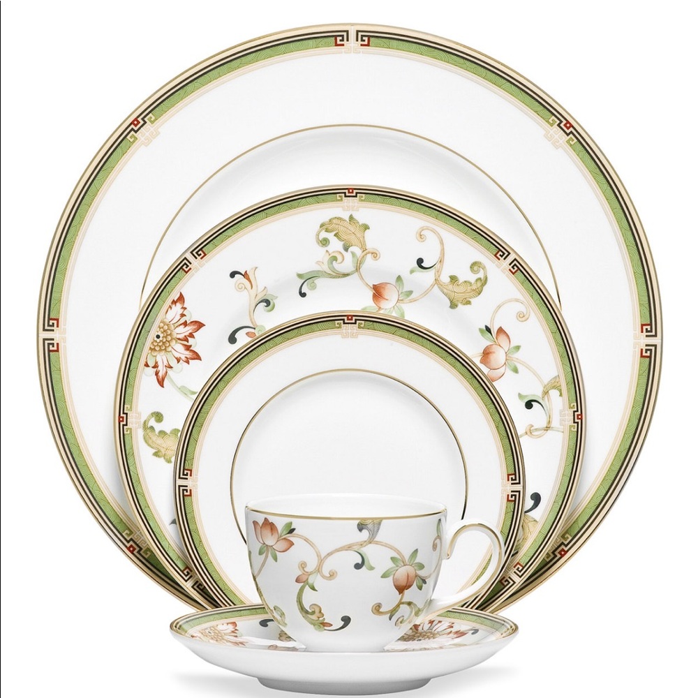 SPECIAL SOLD Wedgwood Bone China Oberon 5 piece set. 5 sets included in price.